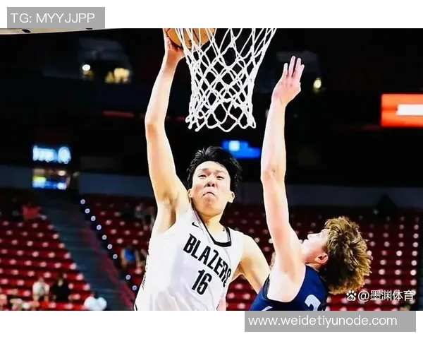 媒体人分析杨瀚森的训练方式与比赛习惯形成的关系