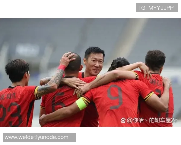 黄政宇凌空破门激情滑跪庆祝迎来泰山生涯第二球精彩瞬间 黄政宇凌空破门激情滑跪庆祝迎来泰山生涯第二球精彩瞬间